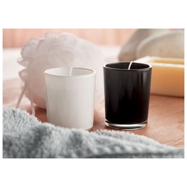 Bougie dans un verre