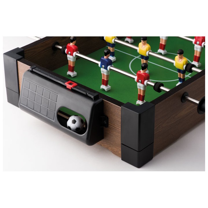 Mini baby foot avec une balle