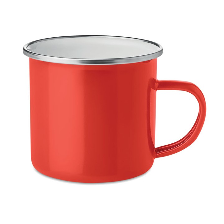 Tasse en métal émaillé