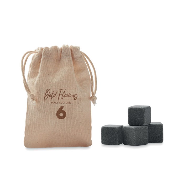 Cube en pierre dans pochette