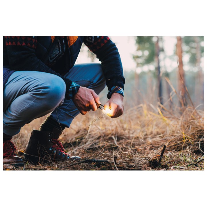Allume feu en pin