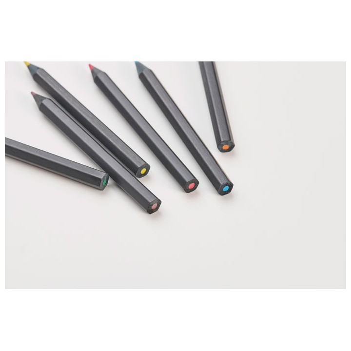 6 crayons de couleur
