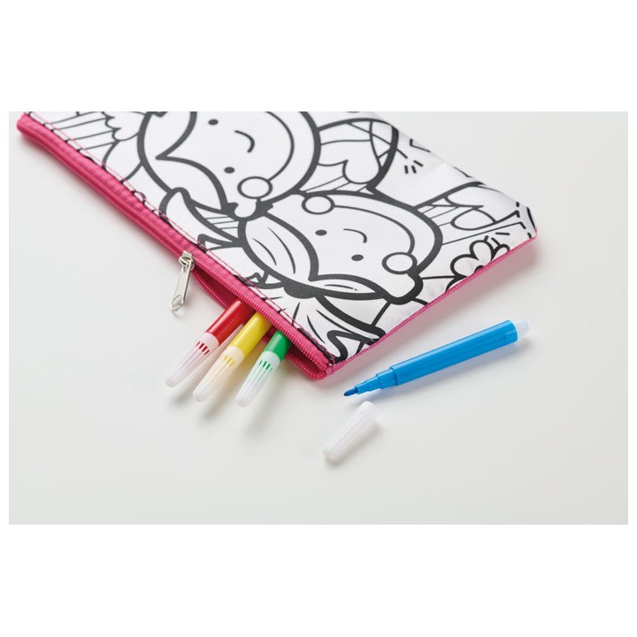 Trousse à crayons avec feutres