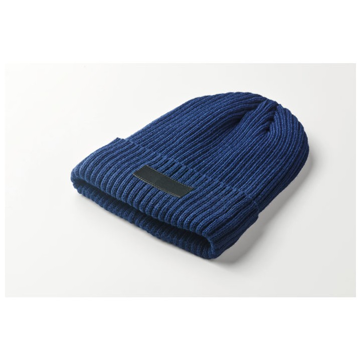 Bonnet tricoté avec revers
