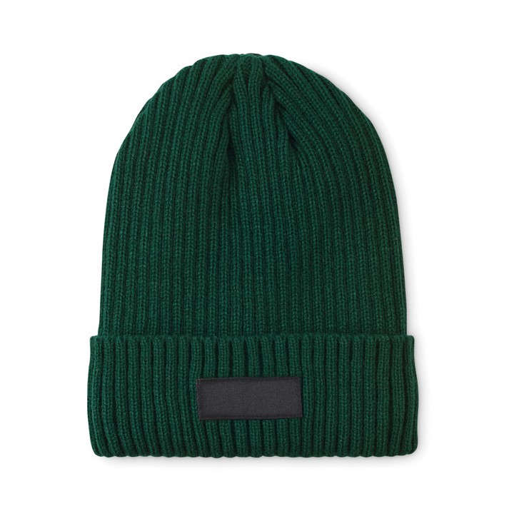 Bonnet tricoté avec revers