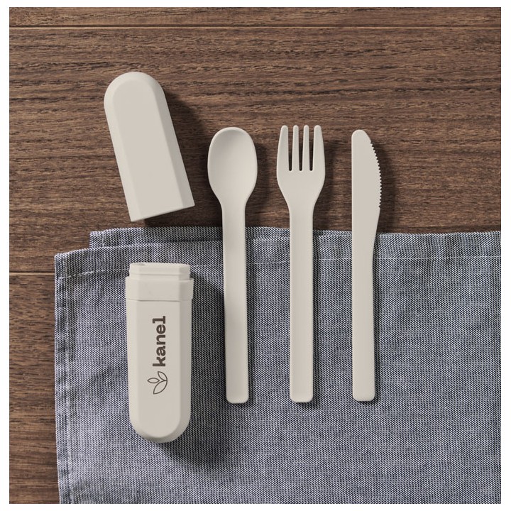 Set de couverts et étui en PLA