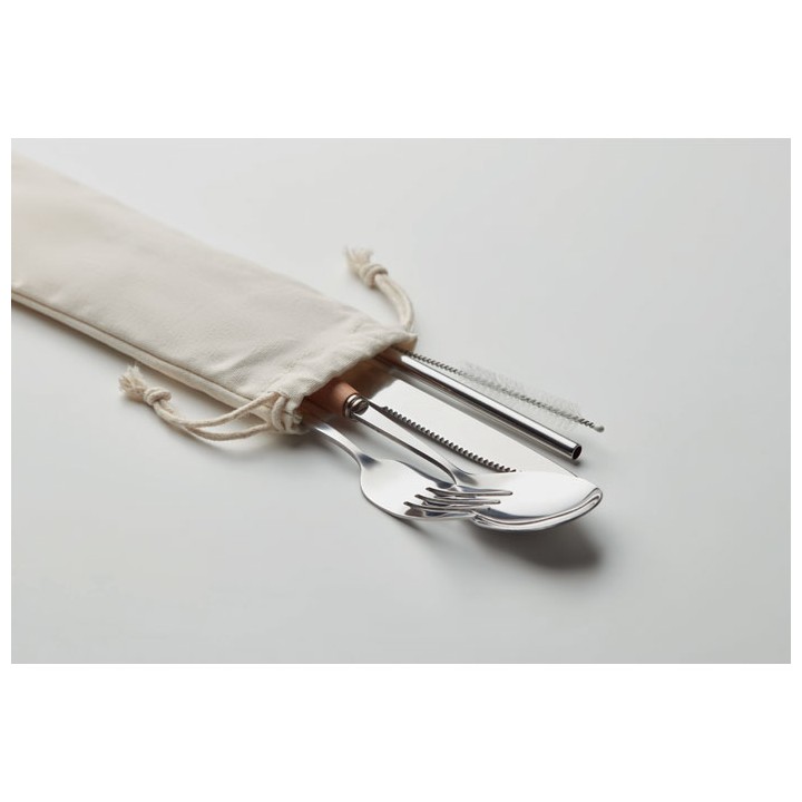 Couverts en acier inoxydable