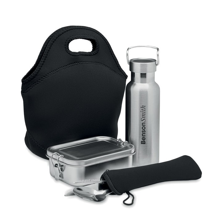 Set à déjeuner en acier inox.