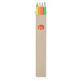 4 crayons surligneurs dans une